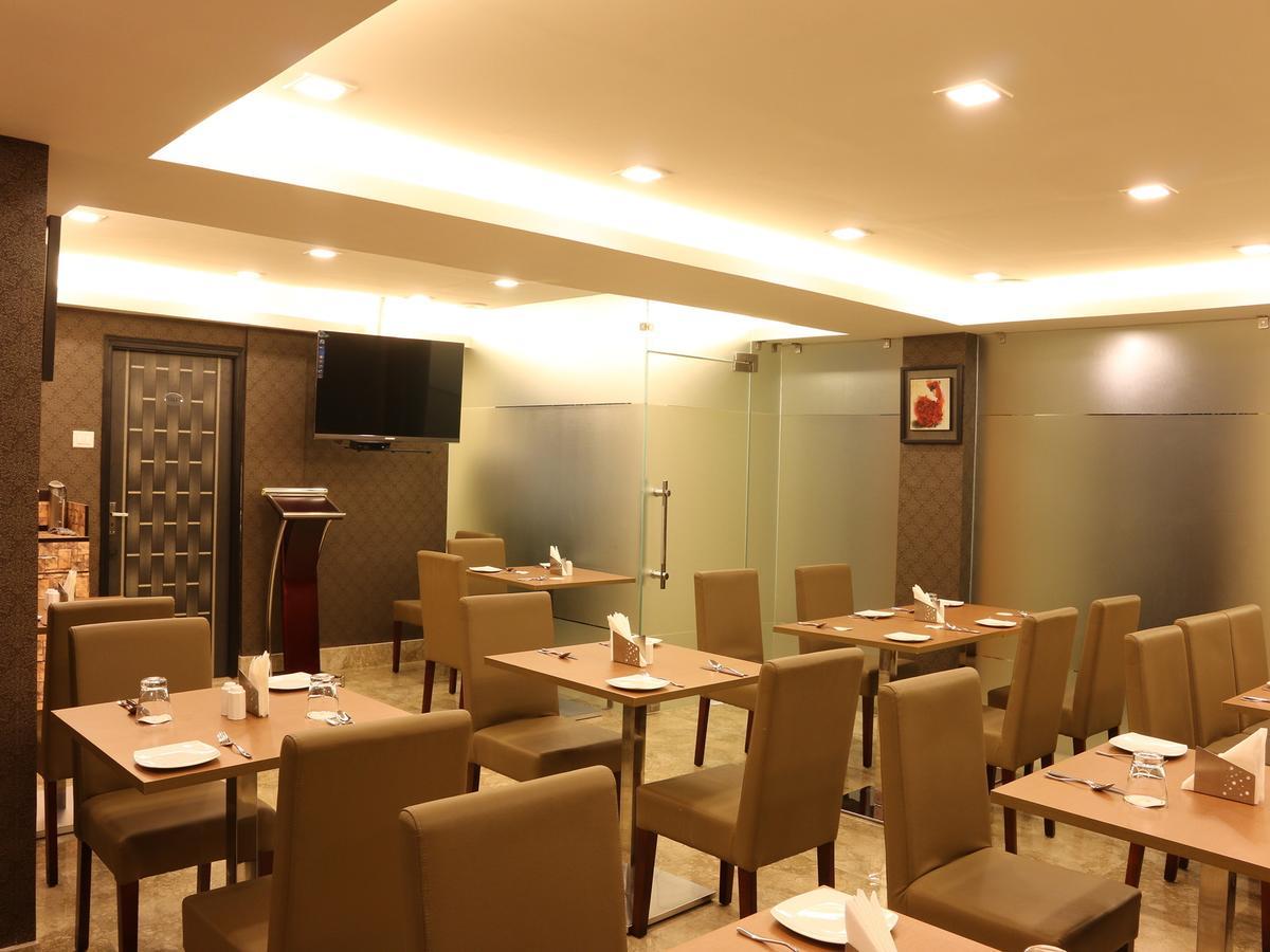 Oyo 662 Hotel Comfotel Kolkata Eksteriør bilde