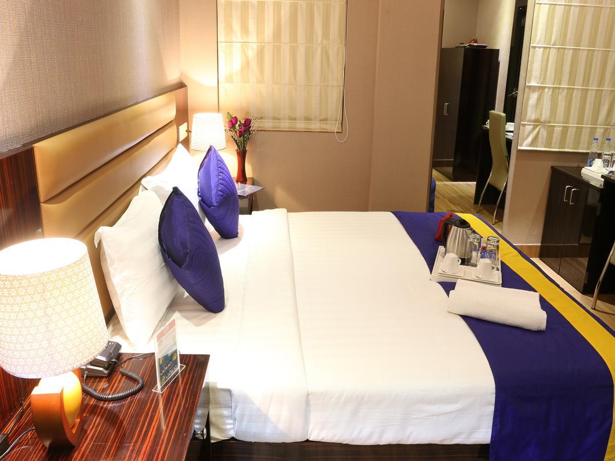 Oyo 662 Hotel Comfotel Kolkata Eksteriør bilde
