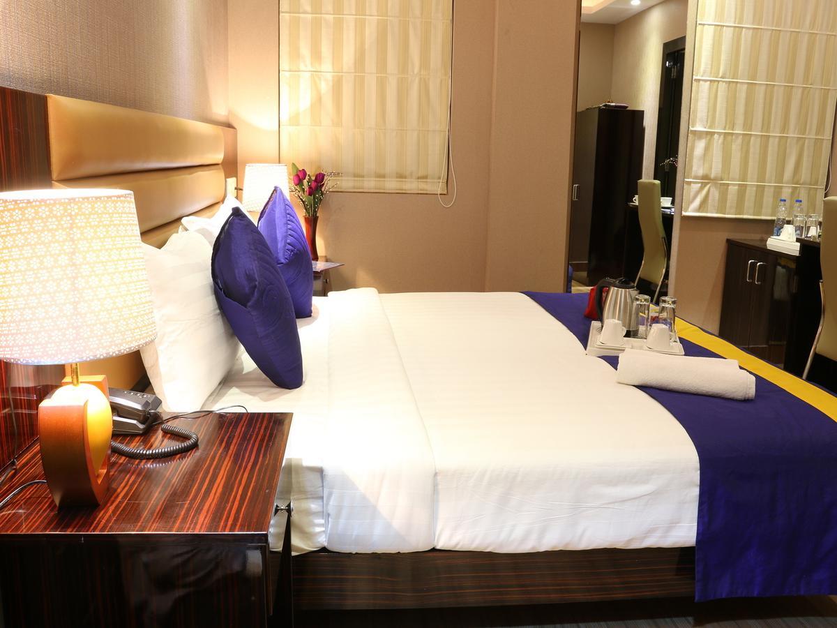 Oyo 662 Hotel Comfotel Kolkata Eksteriør bilde